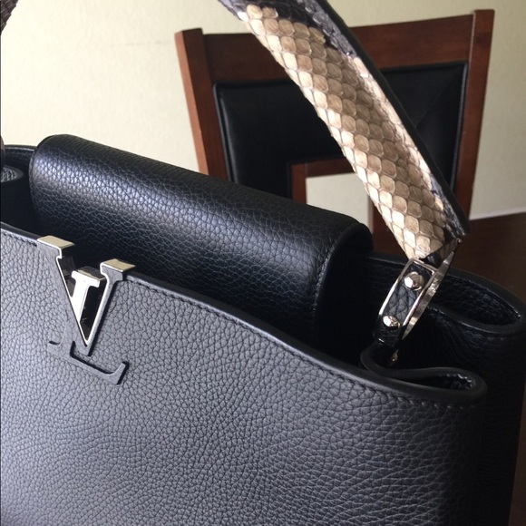 🚫SOLD🚫 LV Capucines MM with Python handle - Picture 4 of 8